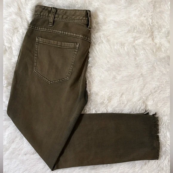 Free People Distressed Skinny Jeans Olive
Brown Frayed Hem Size 29 NWT - Picture 4 of 5